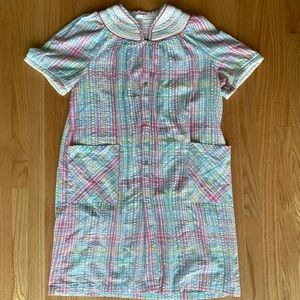1970s 1980s 1990s rainbow vintage seersucker housecoat with pearl buttons